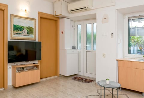 House Frane - Unit 378070-13