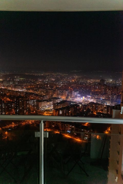 36th floor Sky city apartment Cevahir image 2