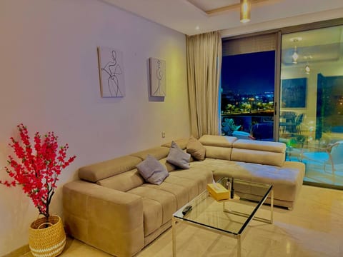 Modern Agadir Bay Apt with Pool and Parking