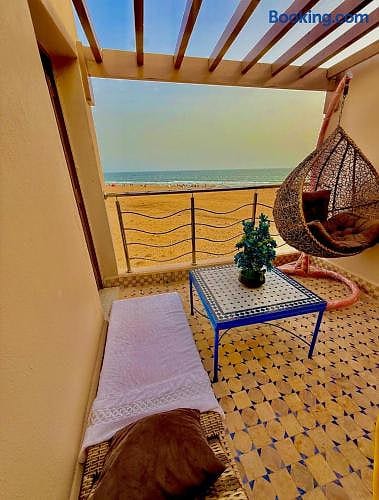 Beachfront House With Stunning Ocean View