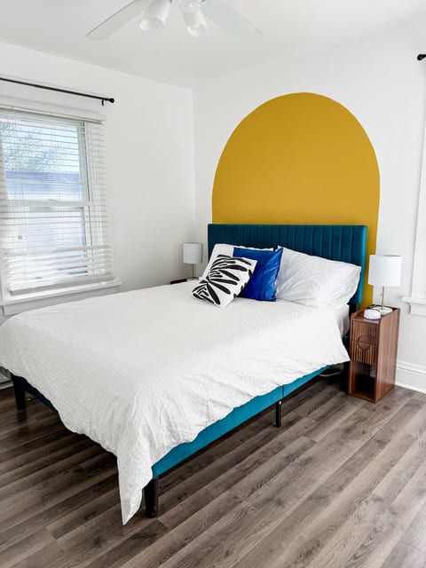 Walk to River + Park | Cozy 2BR Upstairs Unit