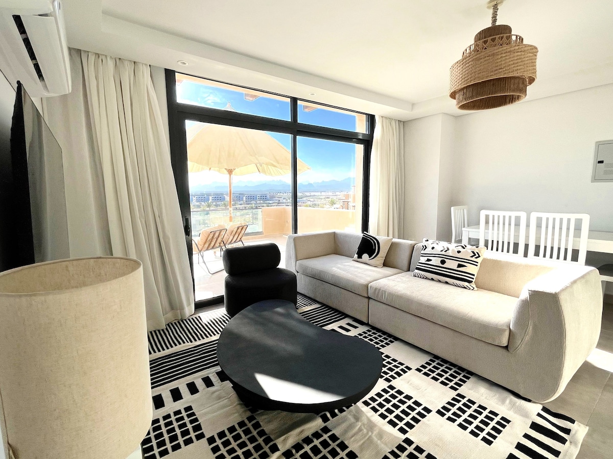 1BR Penthouse Mesca Soma Apt Panoramic Big Terrace image 1