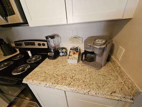 Newly Remodeled 3 bdrm Close to it All!!
