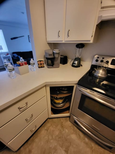 2 Bdrm Condo walking distance to Weirs Beach and much more!!