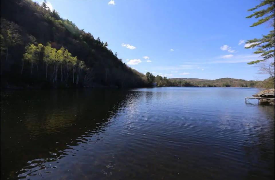 Hobie's Landing - Blissful lake Side Cottage on Winona Lake! - New Hampton