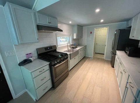 Berta's Lake Front Cottage on Winona Lake!