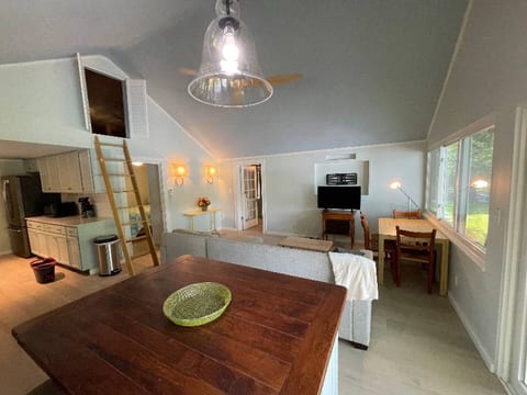 Berta's Lake Front Cottage on Winona Lake!