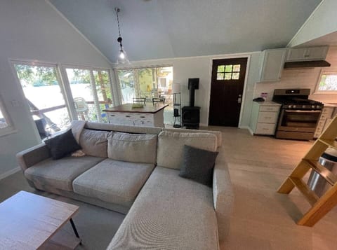 Berta's Lake Front Cottage on Winona Lake!