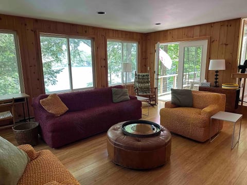 Terrapin Station - Rustic Home on Lake Winona with Dock!