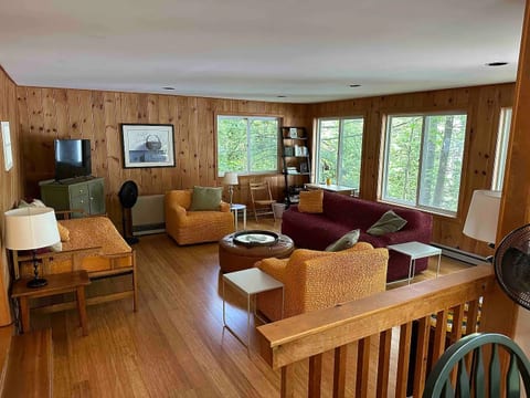 Terrapin Station - Rustic Home on Lake Winona with Dock!