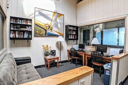 Cedar Lodge Room-Private Balcony Close to Weirs!