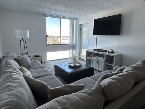 Amazing Lake Winni Views in Cedar Lodge Complex