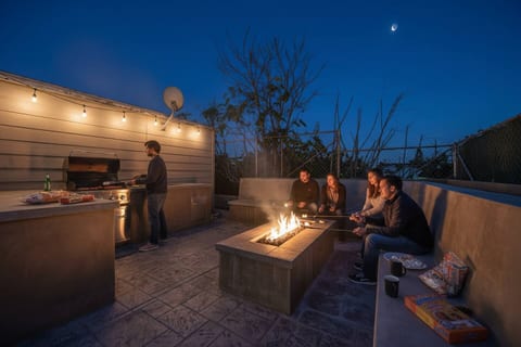 Backyard Oasis: Sizzle on the grill while enjoying sunny San Diego views from your private retreat!
