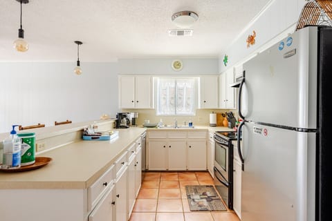 Galveston Waterfront Escape w/Fishing & SunsetView