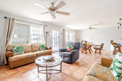 Galveston Waterfront Escape w/Fishing & SunsetView