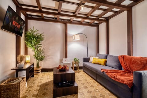 La Cueva Loft Rustic Colonial Romance