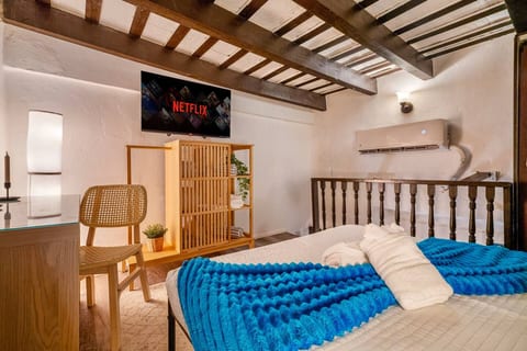 La Cueva Loft Rustic Colonial Romance