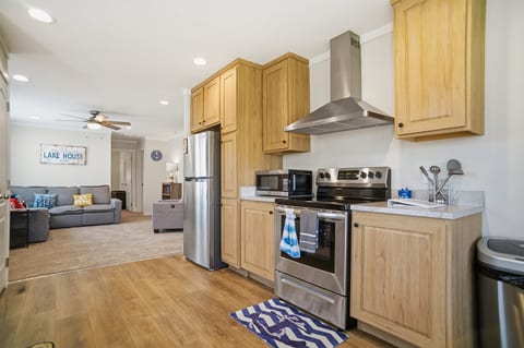 West 2nd Retreat – Modern Getaway | Port Clinton, OH