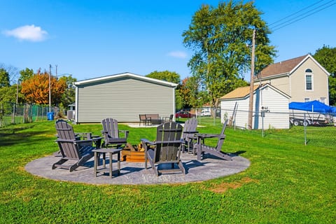 West 2nd Retreat – Modern Getaway | Port Clinton, OH