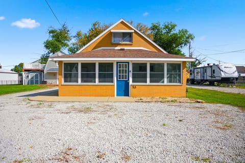 Plenty of parking available at this Lake Erie cottage.