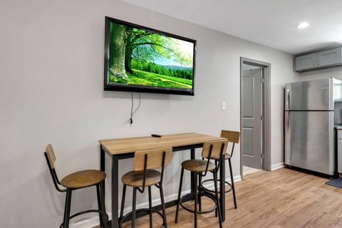 The Capitol - A Luxury Midtown Studio Apartment