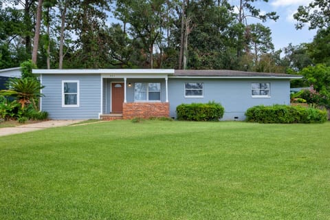 The Bowden - Spacious 4 Bedroom Home