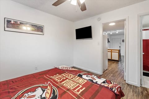 The Ward - Resort Style Gameday Condo