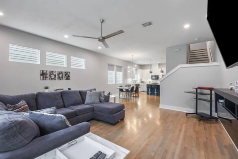 Hotel Bronough - Custom 3 Bed Townhouse in Midtown