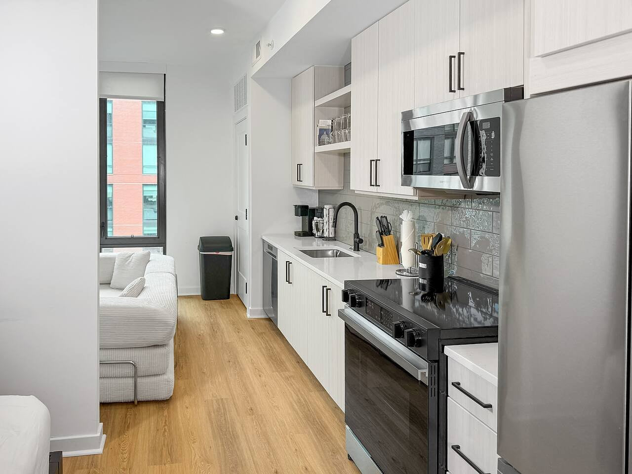 Modern Studio w/ Amenities|City Views|Capitol Hill