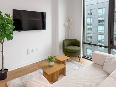 Modern Studio w/ Amenities|City Views|Capitol Hill
