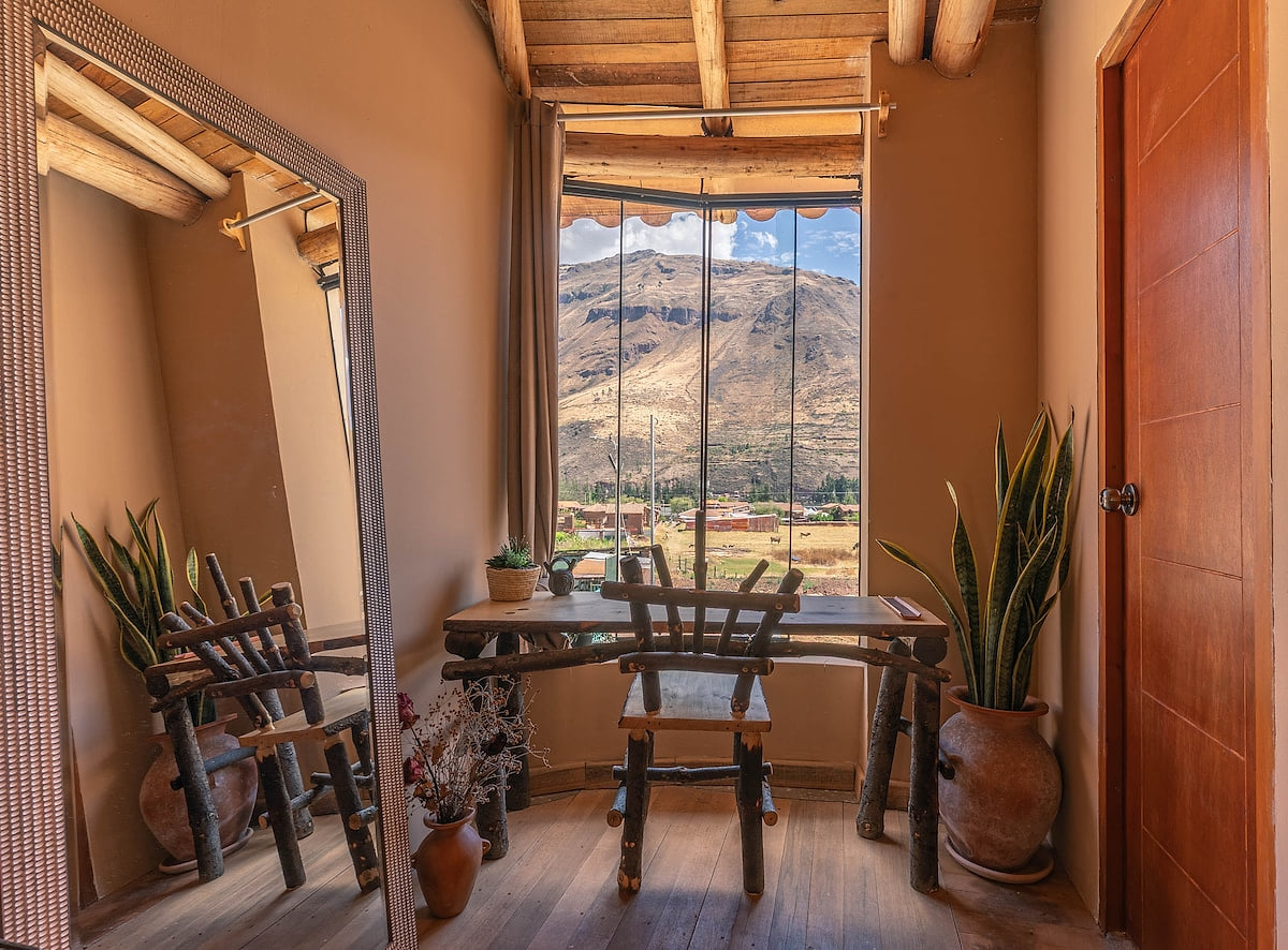 Cosy Room w/Bathroom in Prime Area