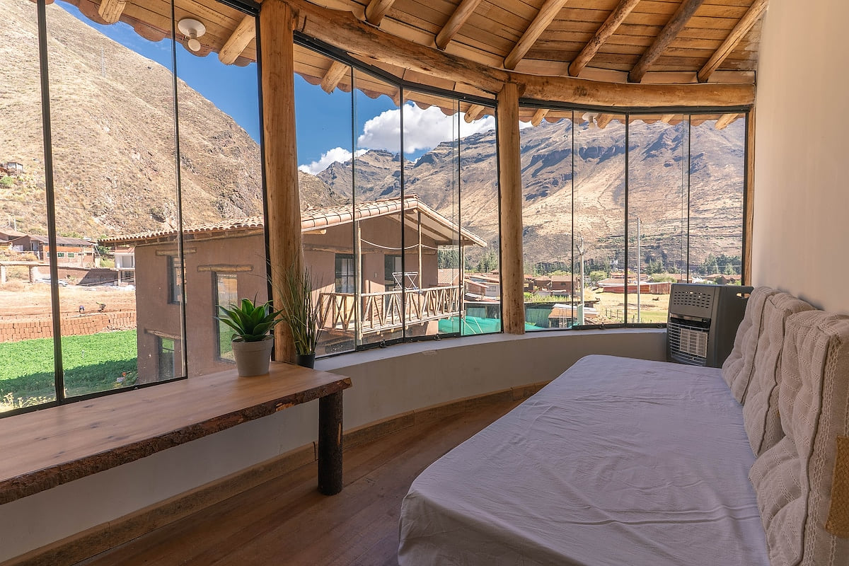 Cosy Room w/Bathroom in Prime Area image 3 Cosy Room w/Bathroom in Prime Area