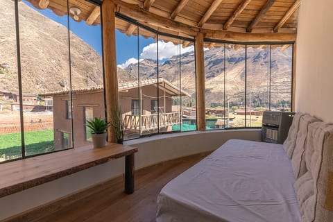 Cosy Room w/Bathroom in Prime Area