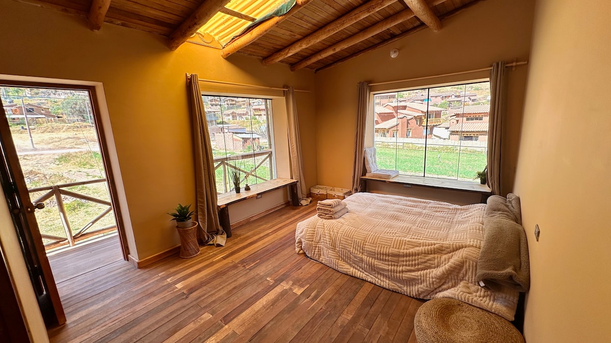 Bright Studio w/ Views, Top Wifi image 1 Bright Studio w/ Views, Top Wifi