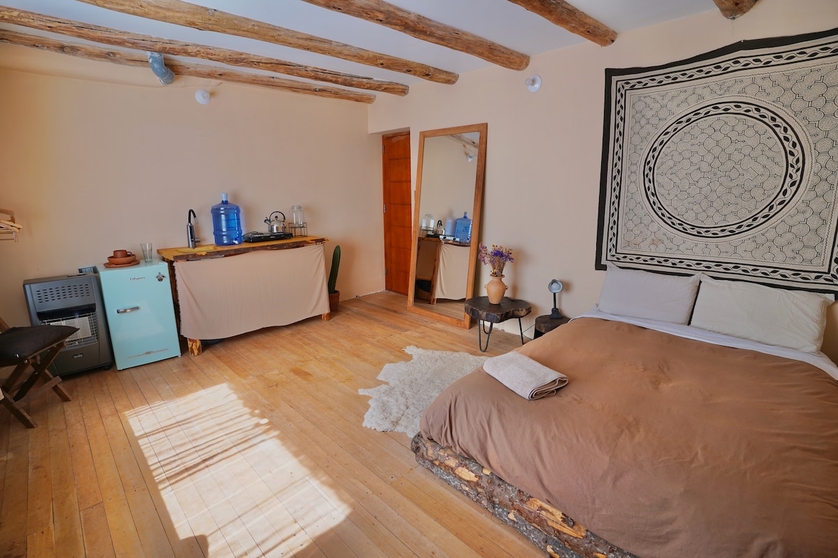 Bright & Spacious Private Studio w/ Everything! image 3 Bright & Spacious Private Studio w/ Everything!