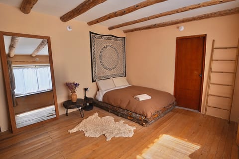 Bright & Spacious Private Studio w/ Everything!