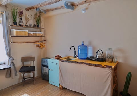 Bright & Spacious Private Studio w/ Everything!