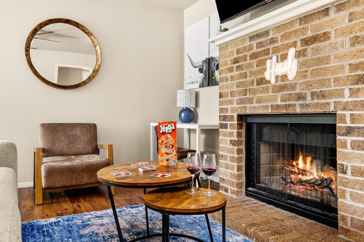 Serene SoCo Escape — Walk to Cafes + Free Parking image 1