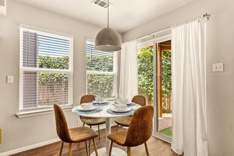 Serene SoCo Escape — Walk to Cafes + Free Parking image 3