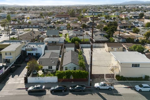 Private 2 BR Home in El Monte