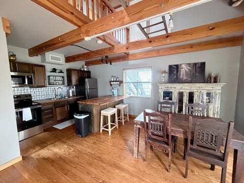 Hayloft Haven at Sunnybrook Farms image 3