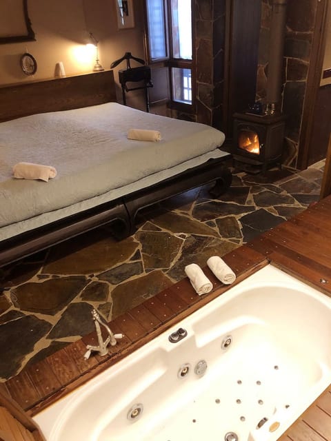 Opening Doors Stone House, Pool, Nature & Relax
