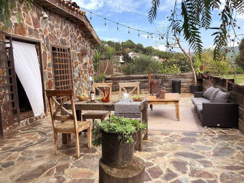 Opening Doors Stone House, Pool, Nature & Relax