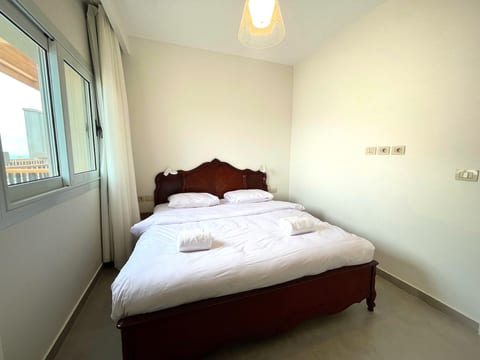 1BR Flat in Soma Bay Near The Jetty & Dive Center image 4