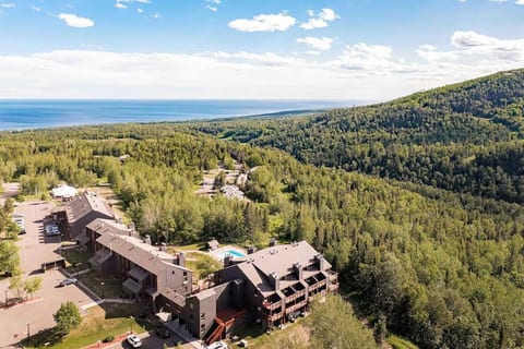 North Shore Knotty Loft