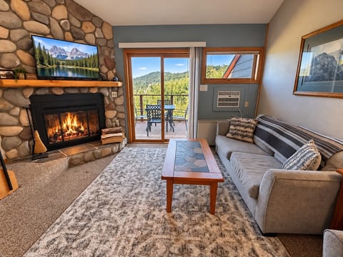 North Shore Knotty Loft