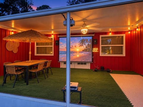 The Ultimate Premium Vacation Home in St Pete - All Inclusive Premium Amenities