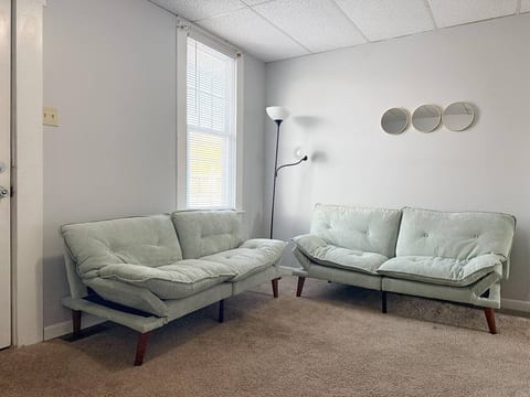 Princeton Suite 7 | QUEEN 1BD/1BA Apt