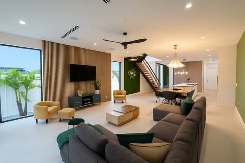 Lux Jungle Haven Close to Port Everglades & Beach