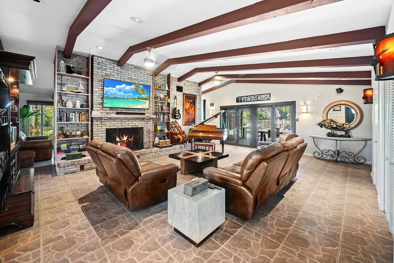 The Creek Resort - Revamped Chic 4BR Haven w/Pool